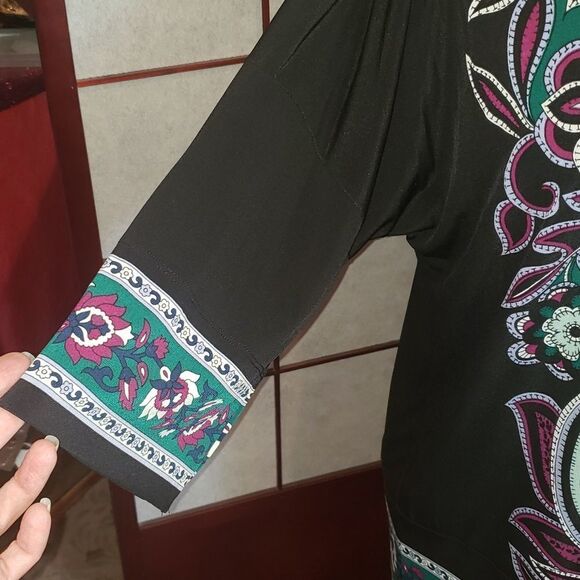 East 5th Open-faced Bold Emerald Floral  Cardigan - Picture 5 of 9